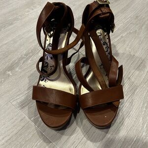 Brown Strappy Women's Sandals